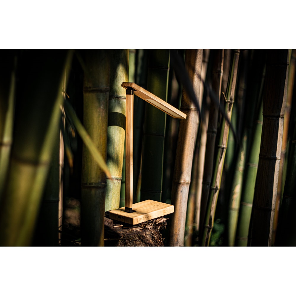 MOREY. Сгъваема настолна лампа с 15W супербързо безжично зарядно устройство от бамбук