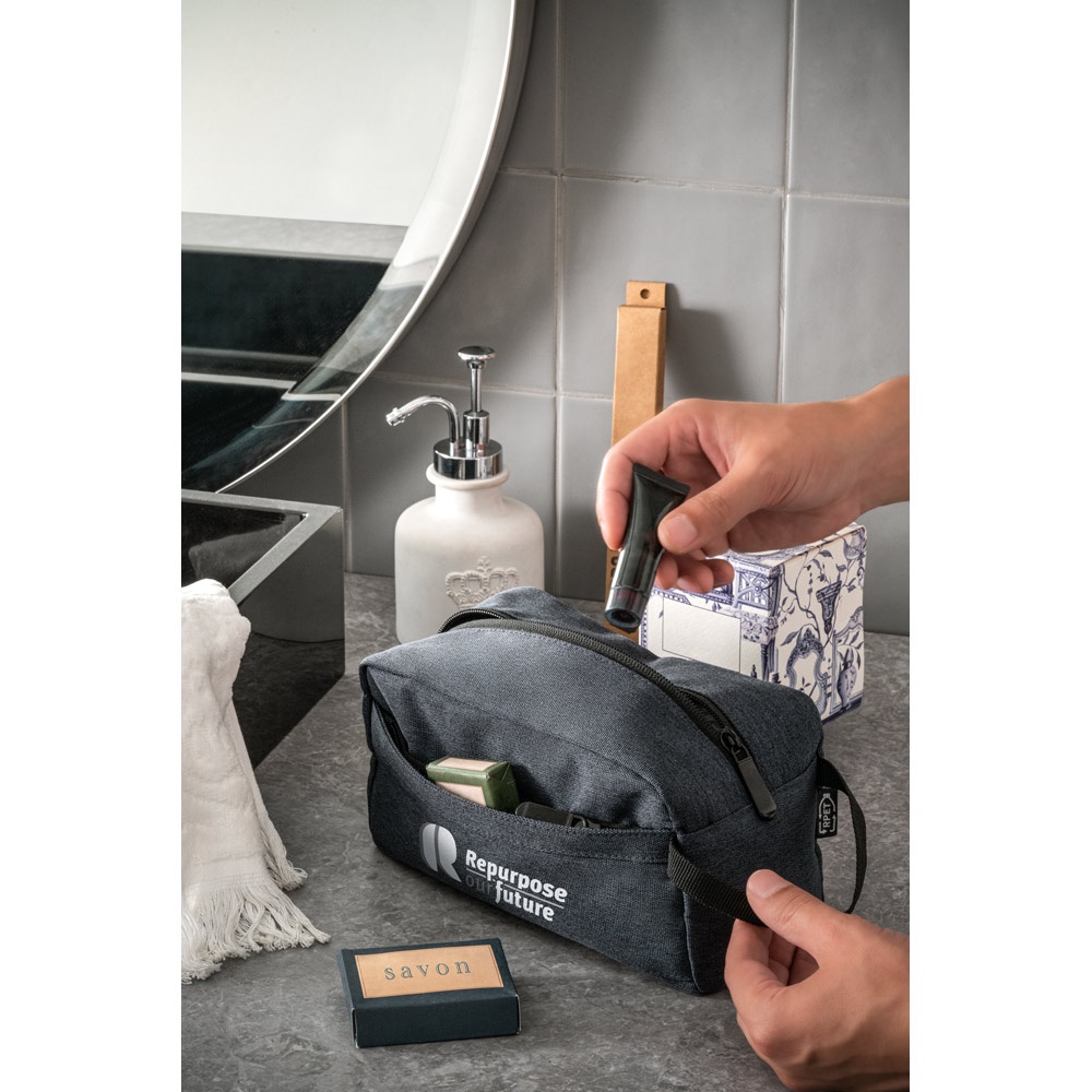REPURPOSE BAG. Козметична чанта от 600D рециклиран полиестер