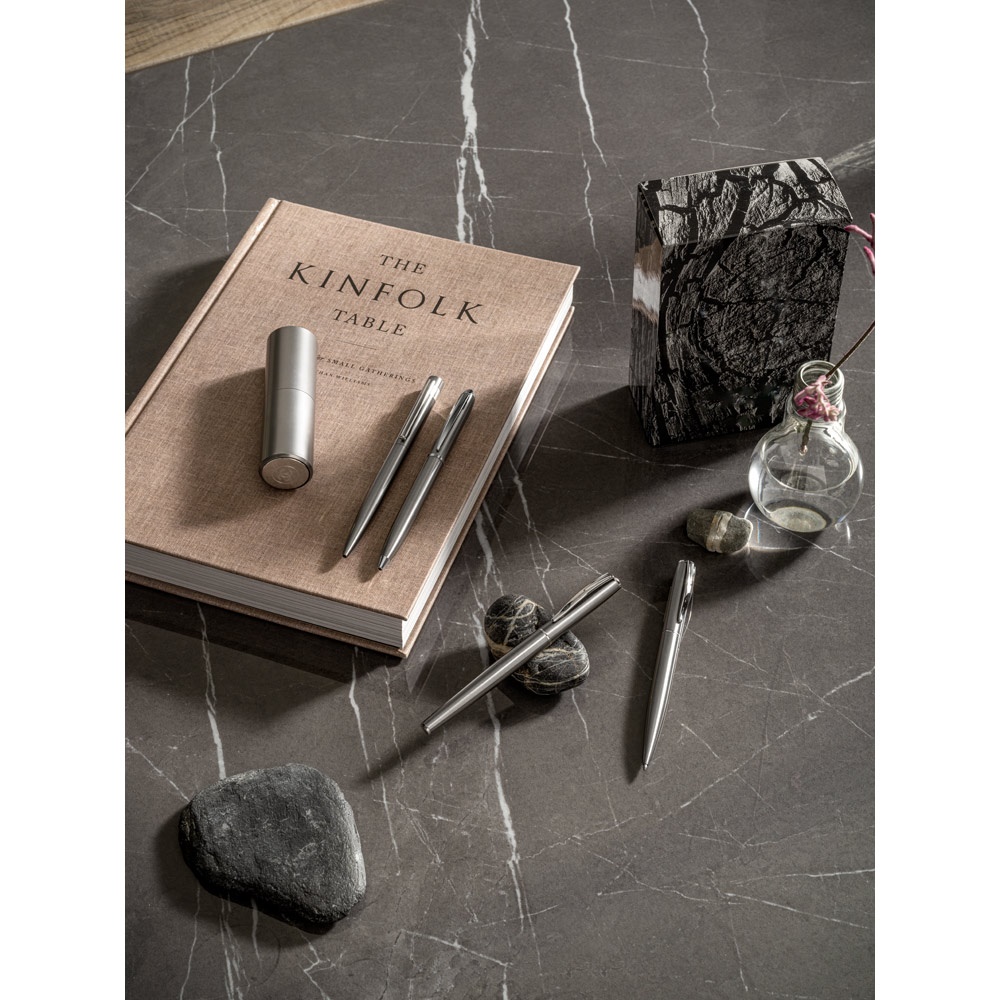 ALEXA. Химикалка с корпус от неръждаема стомана (53% rSS) и клипс