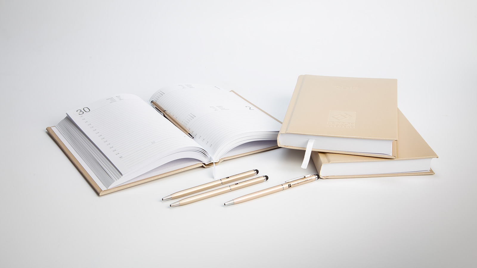 Бележници с органайзер и дати