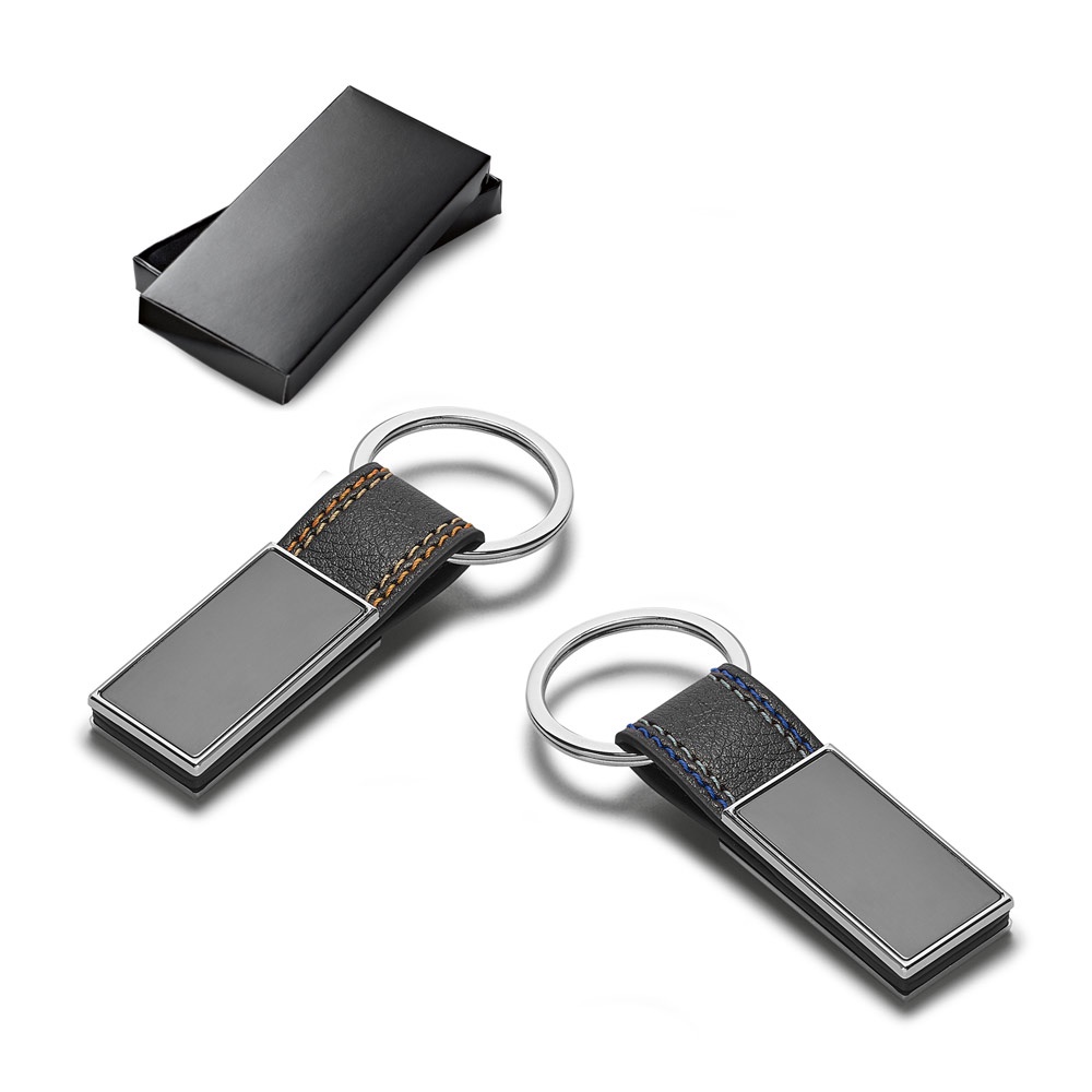 BALE. Metal and PU keyring